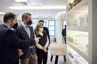 Επίσκεψη Μητσοτάκη στο «STEKI 46» του ΟΚΑΝΑ