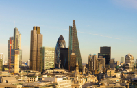 Ρεκόρ τιμής 276.091 λιρών για μια μέση κατοικία στο Ηνωμένο Βασίλειο