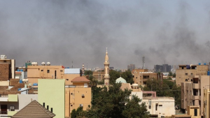 Σουδάν: Οι συγκρούσεις συνεχίζονται, παρά τις εκκλήσεις για εκεχειρία - Πάνω από 350 οι νεκροί