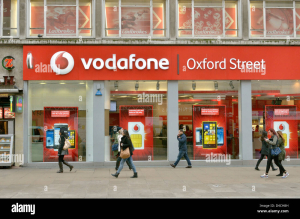 Vodafone: Σχεδιάζει αρκετές εκατοντάδες απολύσεις στο Λονδίνο (FT)