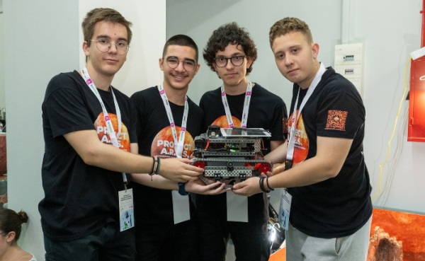 Το ρομποτικό έργο A.R.E.S., ρομποτικό όχημα με AI για εξερεύνηση και χαρτογράφηση υπόγειων δομών στον Άρη, πήρε το εισιτήριο για να συμμετάσχει στην Παγκόσμια Ολυμπιάδα Ρομποτικής (World Robot Olympiad™)