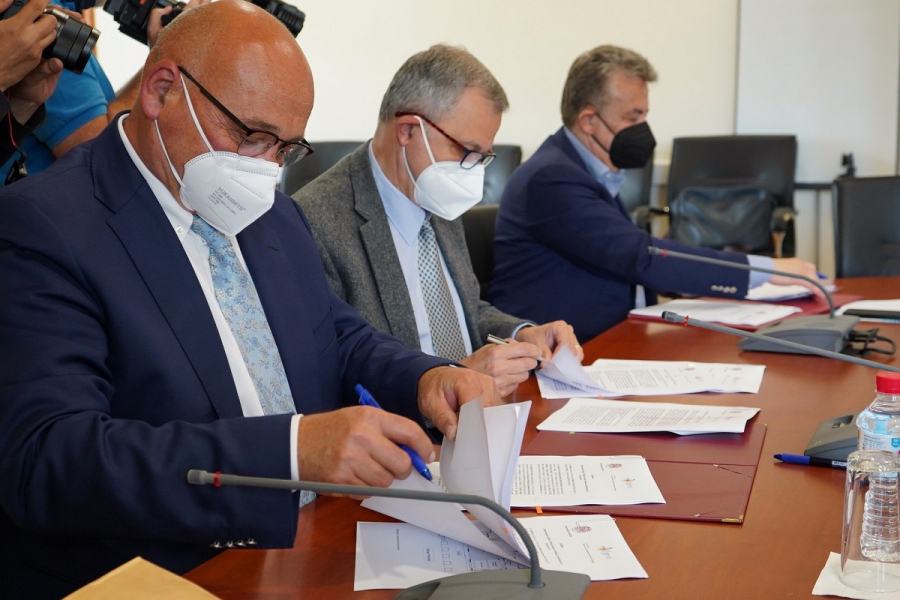 Υπογραφή τριμερούς συμφωνίας Νέου Κέντρου Δεδομένων της ΕΔΥΤΕ Α.Ε. στην Κρήτη
