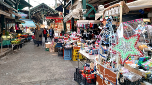 Γιορτινή κίνηση αλλά χαμηλοί τζίροι στην αγορά της Θεσσαλονίκης