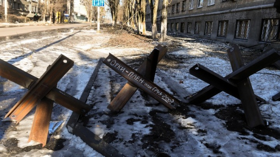 Το Κίεβο οχυρώνεται και περιμένει - Μαίνονται οι μάχες και οι βομβαρδισμοί στα προάστια