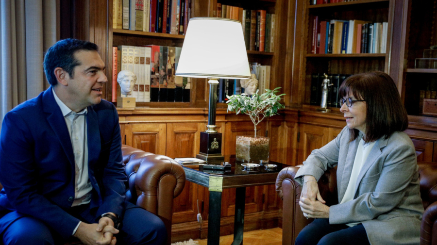 Συνάντηση Τσίπρα - Σακελλαροπούλου για τις υποκλοπές