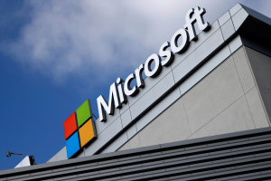 Microsoft: Επένδυση 1,5 δις δολαριών σε τεχνητή νοημοσύνη στα ΗΑΕ