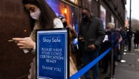 Βρετανία - κορονοϊός: Πάνω από 100.000 τα κρούσματα σε ένα 24ωρο