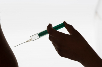 Δωρεά 200.000 εμβολίων στη Λιβύη από την ελληνική κυβέρνηση