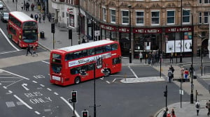 Σε απεργία διαρκείας οι οδηγοί των κόκκινων λεωφορείων στο Λονδίνο