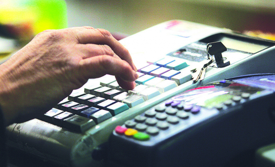 ΑΑΔΕ: Beach restaurant στη Μύκονο λειτουργούσε με αδήλωτες ταμειακές μηχανές