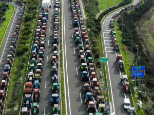 Κλιμακώνουν τις κινητοποιήσεις οι αγρότες - Τα σενάρια που εξετάζονται για την Πρωτοχρονιά