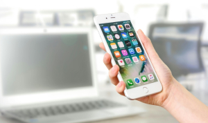 Αύξηση 30% στις αποστολές smartphones στις ΗΠΑ τον Μάρτιο λόγω δασμών