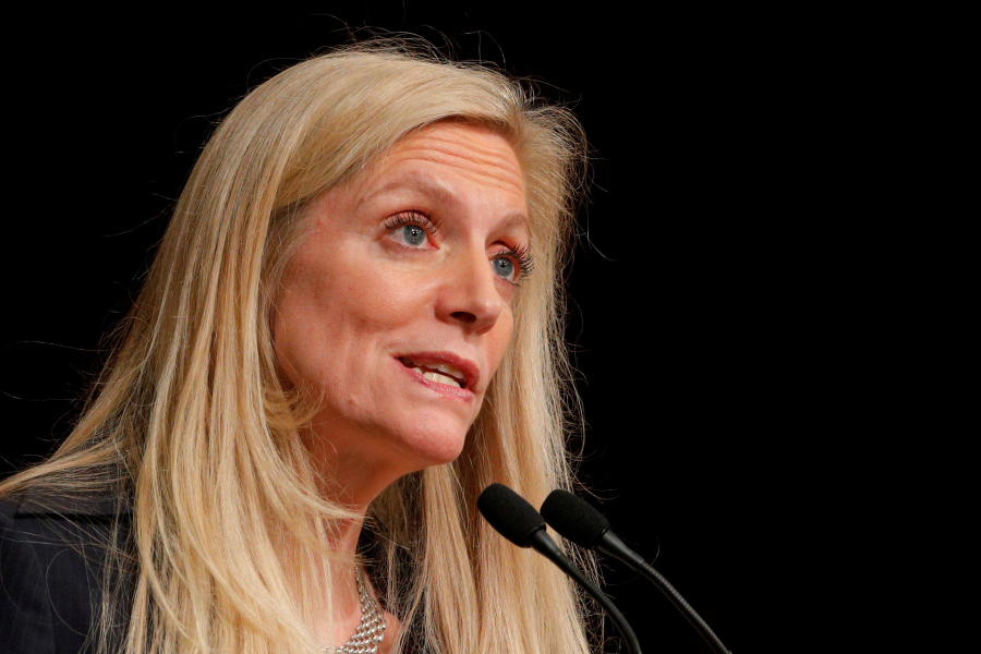 Brainard (Fed): Η αύξηση επιτοκίων θα συνεχιστεί μέχρι να υποχωρήσει ο πληθωρισμός