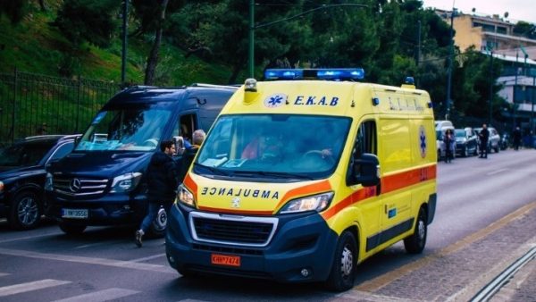 Καραμπόλα 4 αυτοκινήτων στη Λεωφόρο Βουλιαγμένης - Μια νεκρή και τρεις τραυματίες