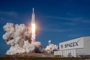 SpaceX: Υπέγραψε συμφωνία για να θέσει σε τροχιά με πυραύλους της ευρωπαϊκούς δορυφόρους