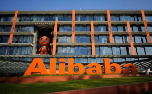 Alibaba: Πάνω από τις εκτιμήσεις τα κέρδη, χαμηλά τα έσοδα