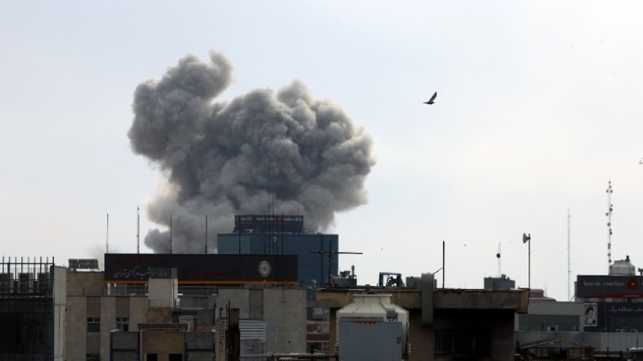 ΗΠΑ - Καμπανάκι από νομικούς: «Πιθανά εγκλήματα πολέμου» στα πλήγματα στο Ιράν