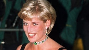 Δημοπρατείται φόρεμα της πριγκίπισσας Νταϊάνα, από τον Sotheby's