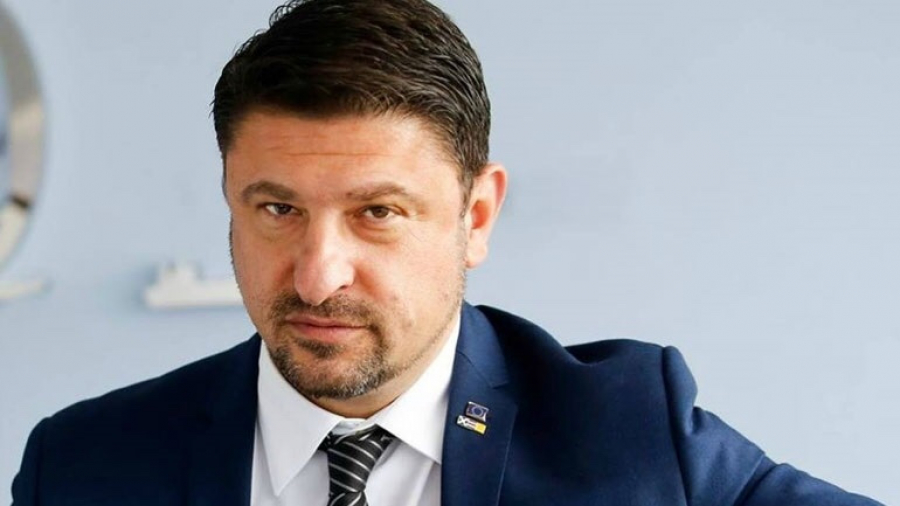 Δήλωση Πρωθυπουργού στις 21.00 και έκτακτη ενημέρωση στις 21.30 από Χαρδαλιά