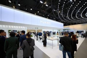Το MWC 2024 καθιερώνει την Huawei ως ένα παγκόσμιο High-end Fashion-Forward brand