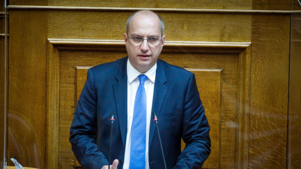 Οικονόμου: Έρχονται ανακοινώσεις για την πανδημία - Ανοιχτό το ενδεχόμενο ανασχηματισμού