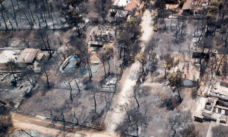 Πάνω από 800 «κόκκινα» κτήρια από τις πυρκαγιές σε Αττική και Εύβοια