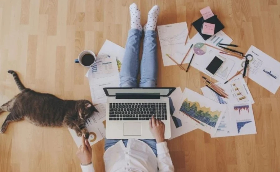 Έρευνα IWG: Το 44% των πρώην εργαζομένων μερικής απασχόλησης σκέφτεται επιστροφή στην εργασία λόγω υβριδικού μοντέλου