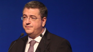 Η Κομισιόν ανοίγει τον δρόμο για παραγωγή κινητήρων καύσης και μετά το 2035 - Δηλώσεις Τζιτζικώστα