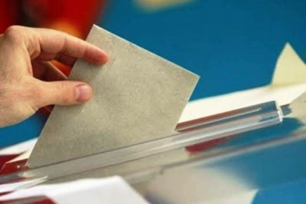 Δημοσκόπηση MRB: Σταθερή διψήφια πρωτιά της Νέας Δημοκρατίας, έναντι του ΠΑΣΟΚ - Τα ευρήματα για Τσίπρα, Σαμαρά, Καρυστιανού