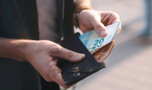 Οι πληρωμές από e-ΕΦΚΑ και ΔΥΠΑ από σήμερα έως και την Παρασκευή 8 Αυγούστου