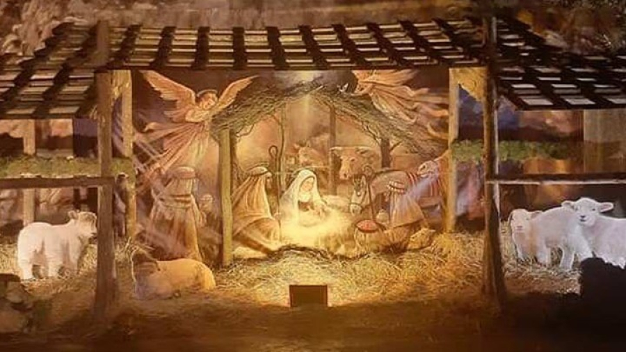 Οι άγγελοι ψάλλουν… «Δόξα εν υψίστοις Θεώ και επί γης ειρήνη εν ανθρώποις ευδοκία»