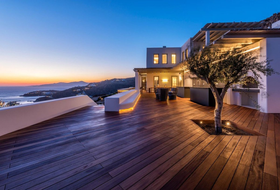 Ποιοι αγοράζουν βίλες εκατομμυρίων στην Ελλάδα - Έρευνα της Sotheby’s International Realty