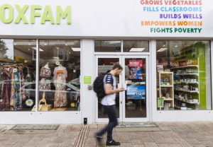Η Oxfam καλεί να φορολογηθούν οι πλουσιότεροι, ενόψει του ραντεβού των ισχυρών στο Νταβός