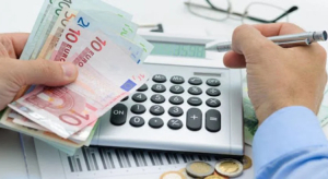 Υπουργείο Εργασίας: Νέα θεαματική αύξηση των δηλωθεισών υπερωριών τον Μάιο σε βασικούς κλάδους