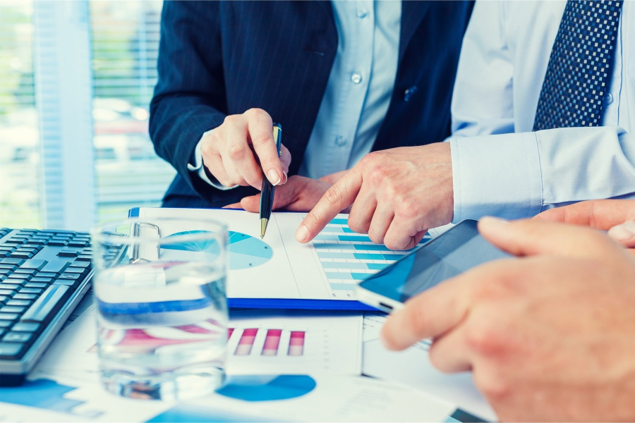 ΕΕΑ: Για 6 στους 10 επαγγελματίες το 2025 δεν θα βελτιωθεί η κατάσταση επιχειρήσεων και αγοράς