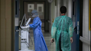 ΣτΕ: Αντισυνταγματική η παράταση υποχρέωσης εμβολιασμού υγειονομικών - Η θέση Πλεύρη