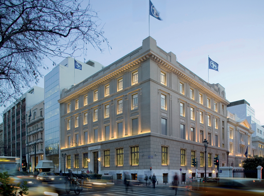 Alpha Bank: Το 45% των διευθυντικών στελεχών της Τράπεζας είναι γυναίκες