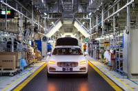 Volvo: O πρώτος κατασκευαστής που διερευνά την παραγωγή χάλυβα χωρίς ορυκτά, σε συνεργασία με τη SSAB