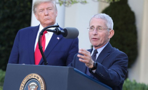 Φάουτσι: Πιθανή η 3η δόση εμβολίου για μακροχρόνια προστασία από τον κορονοϊό