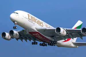 Emirates: Αναζητά πλήρωμα καμπίνας στην Ελλάδα