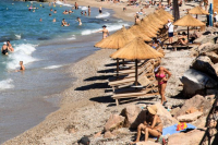 Υπουργείο Οικονομικών: 4.500 έλεγχοι και 1.750 παραβάσεις σε αιγιαλό και παραλίες