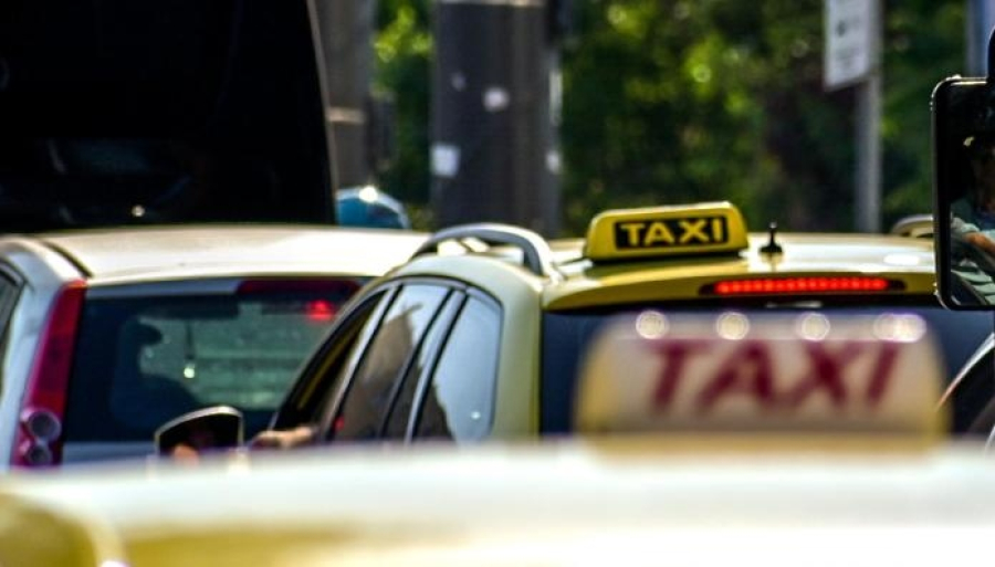 Τι αναφέρει το Υπ. Τουρισμού για την απεργία των ταξί