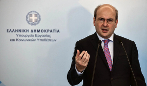 Χατζηδάκης: Όταν η ανεργία πέφτει, ισχυροποιείται η θέση των εργαζομένων