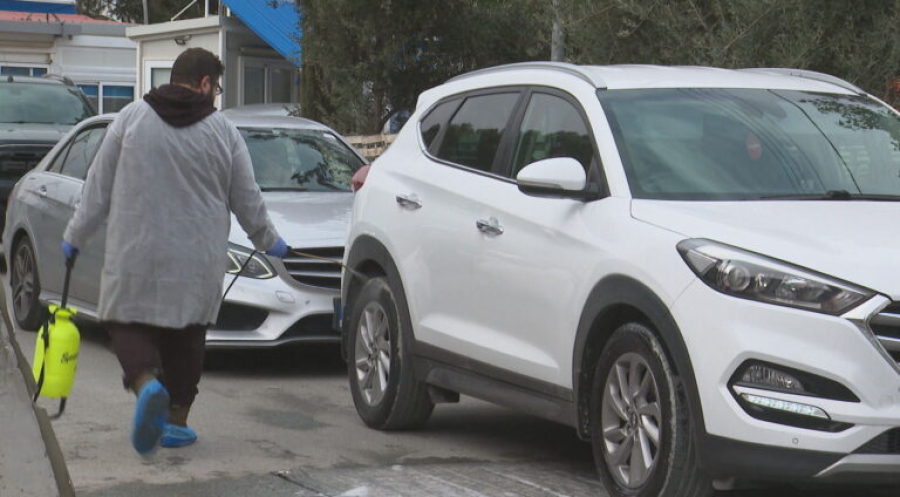 Θεσσαλονίκη: Αυστηρά μέτρα απολύμανσης στο λιμάνι και το αεροδρόμιο για τον αφθώδη πυρετό