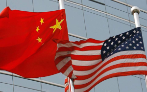 Αξιωματούχοι των ΗΠΑ μεταβαίνουν στην Κίνα για συζητήσεις