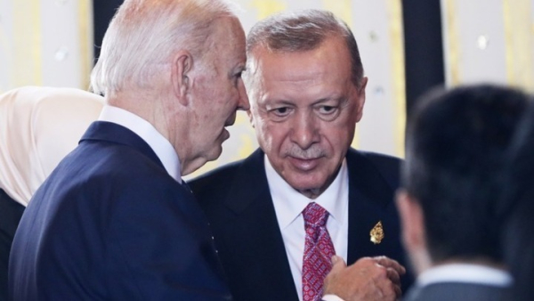 Συνάντηση Μπάιντεν - Ερντογάν στο Βίλνιους: Εγκάρδιο κλίμα και "νέα προσέγγιση"