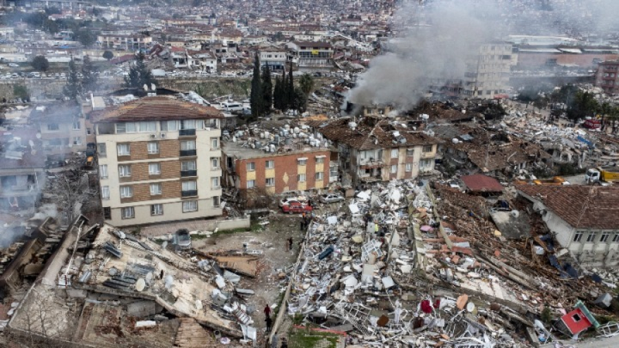 Τουρκία: Ο Ερντογάν υπόσχεται να χτίσει 200.000 κατοικίες για τους σεισμοπαθείς