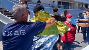 Σε πλήρη εξέλιξη οι έρευνες για το ναυάγιο στην Πύλο - Πληροφορίες για περίπου 100 παιδιά στα αμπάρια