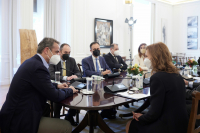 Με το νέο προεδρείο της Ένωσης Ελλήνων Εφοπλιστών συναντήθηκε ο Κ. Μητσοτάκης