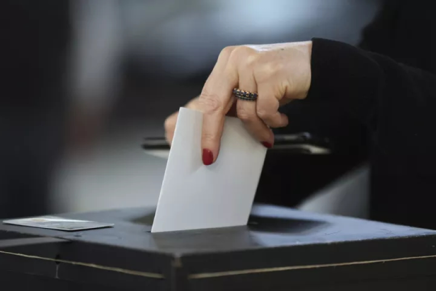 Ουκρανία: Ο δημοφιλής πρώην υπουργός Άμυνας Φεντόροφ ζητεί τη διεξαγωγή εκλογών εν μέσω πολέμου